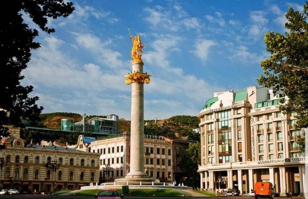 Hostel Pirosmani Tbilisi Exterior foto